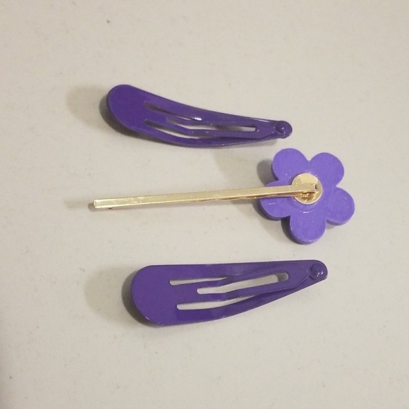 🎉SALE 3 SETS FOR $15 🎉 Hair clips - Picture 2 of 2
